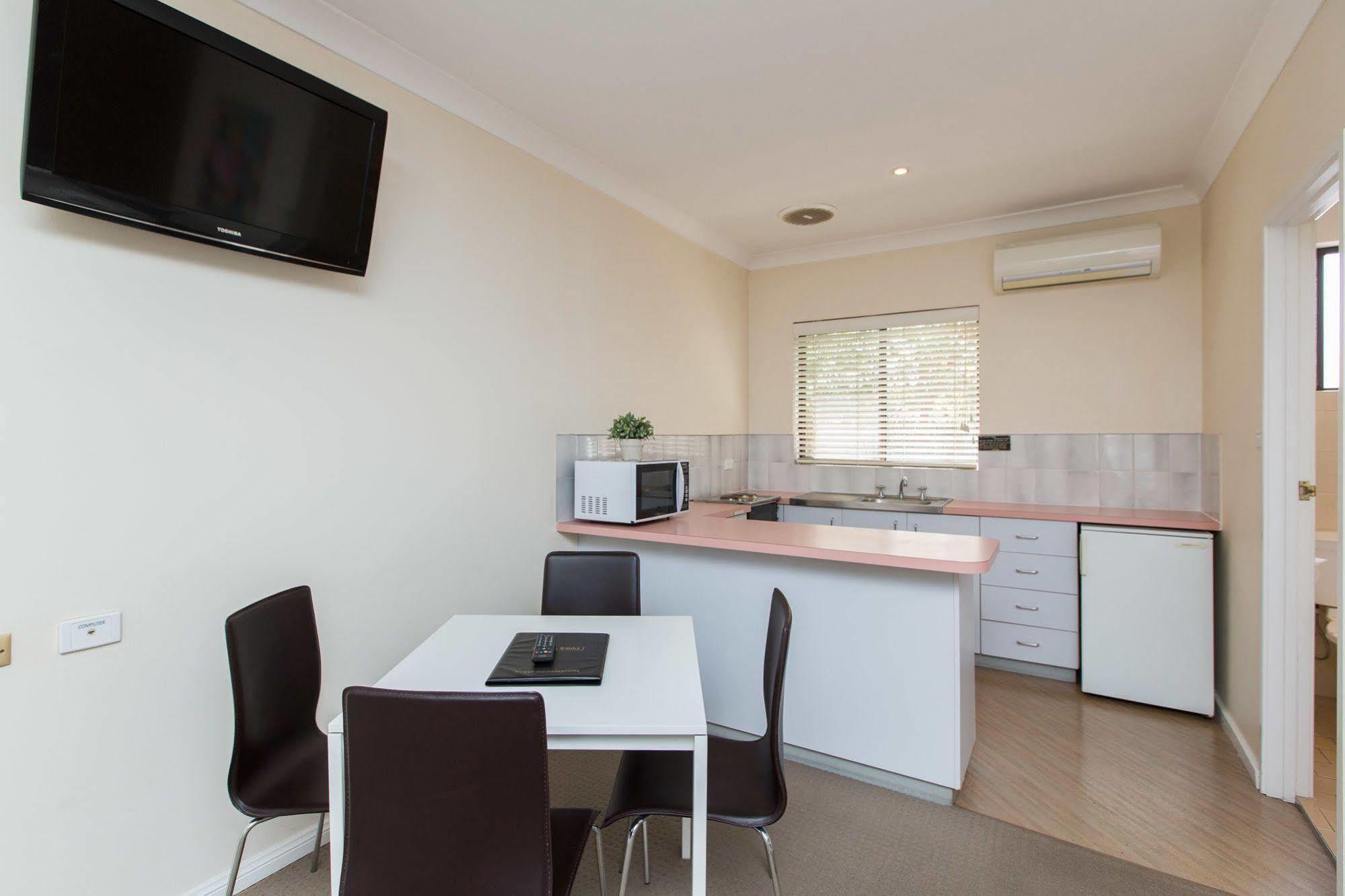 Lincoln Cottage Motor Inn Wagga Wagga Exteriér fotografie