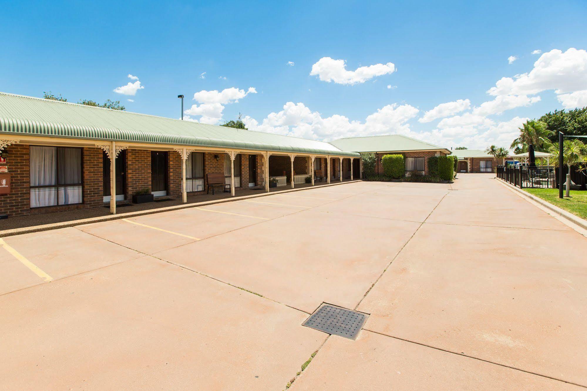 Lincoln Cottage Motor Inn Wagga Wagga Exteriér fotografie